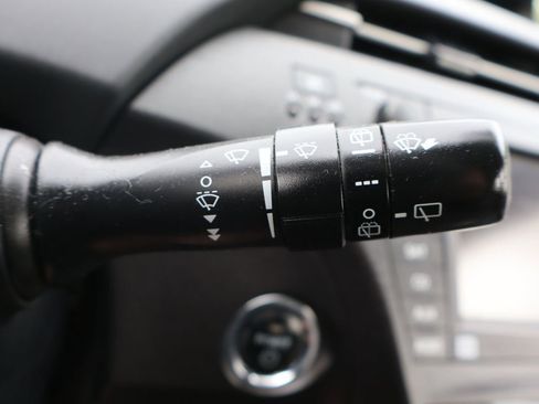 Used 2010 Toyota Prius Three FWD image 32