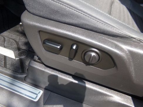 Used 2019 Chevrolet Silverado 1500 LT Trail Boss image 17