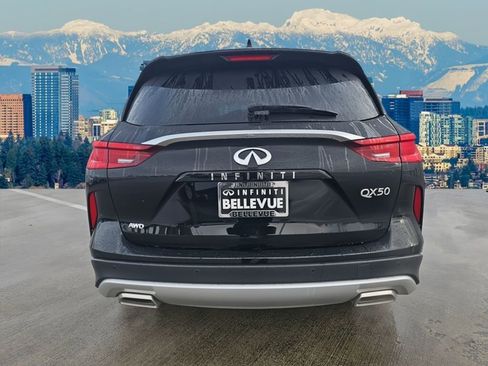 New 2025 INFINITI QX50 Pure image 6