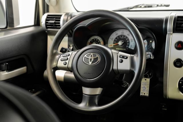 Used 2012 Toyota FJ Cruiser 2WD w/ Convenience Pkg image 20