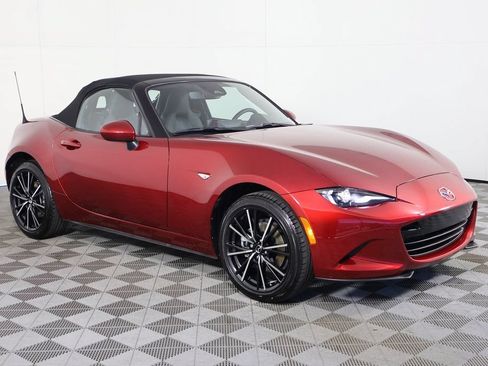 Certified 2025 MAZDA MX-5 Miata Grand Touring w/ Weather Package RWD image 4
