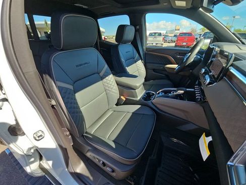 New 2026 GMC Canyon Denali AWD/4WD image 18