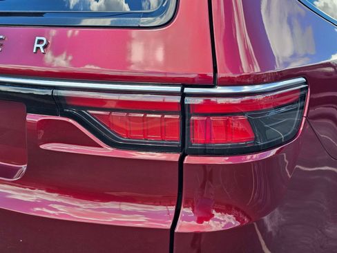 Used 2022 Jeep Wagoneer Series III RWD image 9