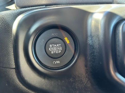 Used 2021 Jeep Gladiator Mojave image 12