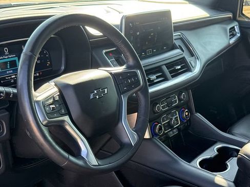 Used 2022 Chevrolet Suburban Z71 w/ Z71 Off-Road Package AWD/4WD image 19