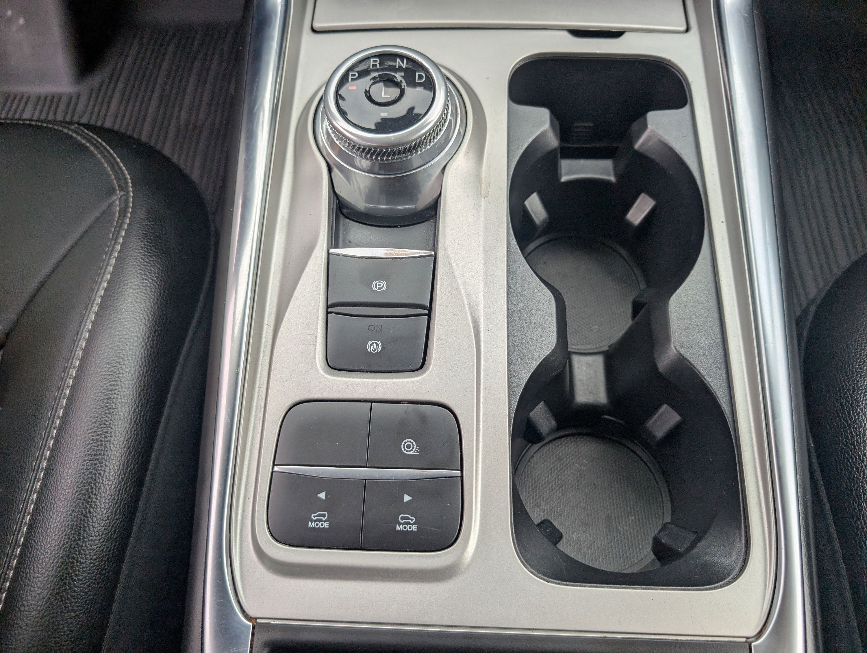 Used 2022 Ford Explorer Limited w/ Equipment Group 301A RWD image 14