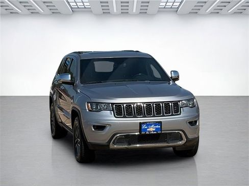 Used 2020 Jeep Grand Cherokee Limited w/ Luxury Group II image 3