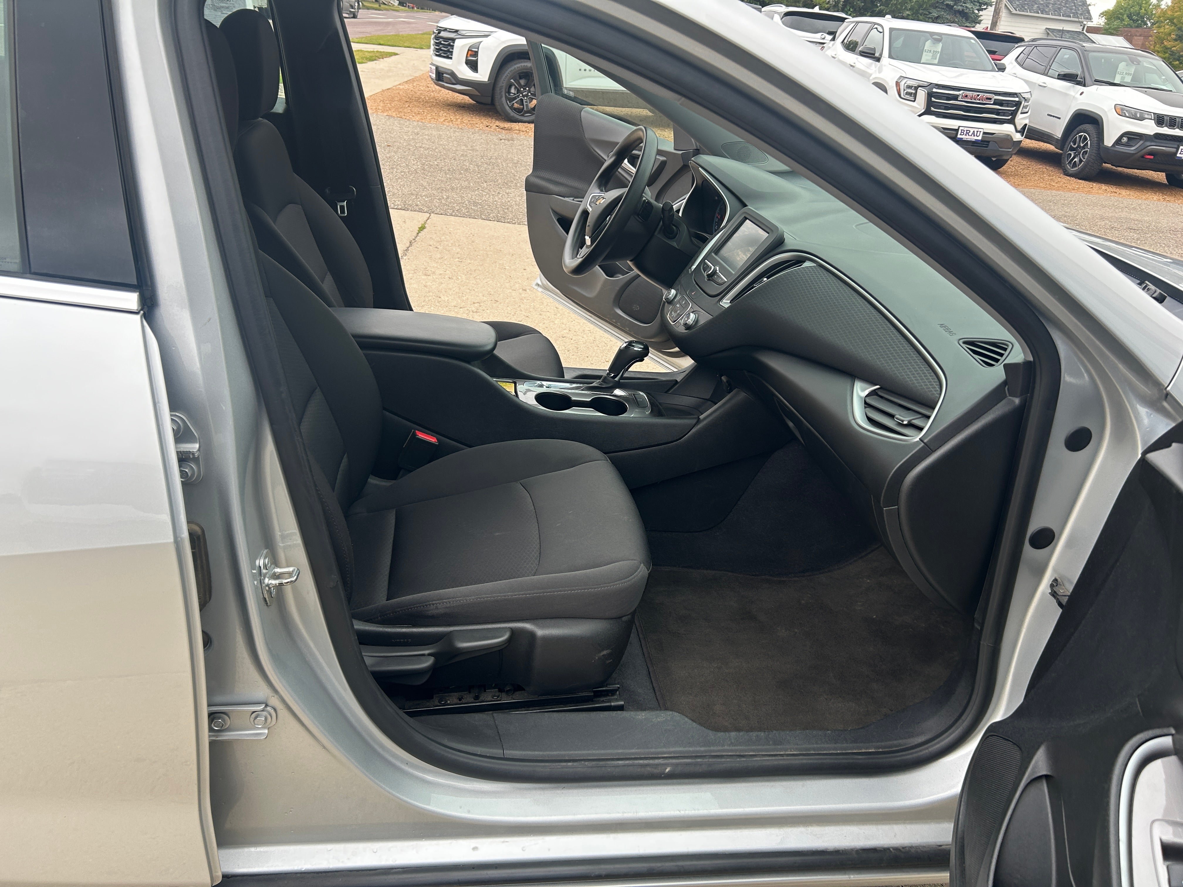 Used 2018 Chevrolet Malibu LS FWD image 26