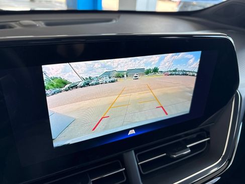 New 2026 Chevrolet Trax RS w/ Sunroof Package FWD image 22