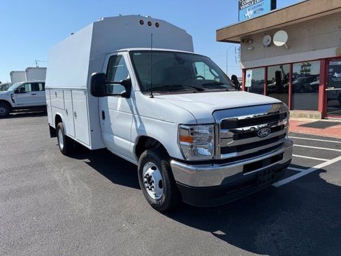 New 2026 Ford E-350 and Econoline 350 Super Duty w/ Power Equipment Group image 4