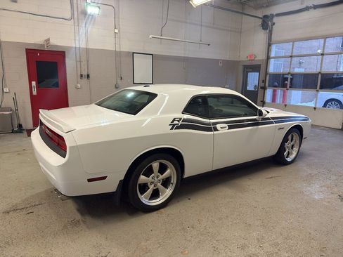 Used 2010 Dodge Challenger R/T image 7