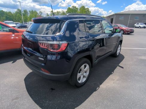 Used 2021 Jeep Compass Latitude w/ Convenience Group AWD/4WD image 8