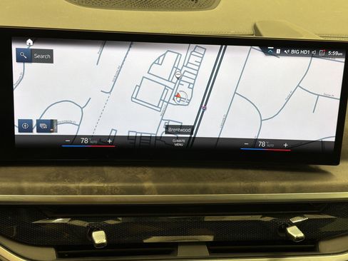 Used 2023 BMW X7 xDrive40i w/ M Sport Package AWD/4WD image 19