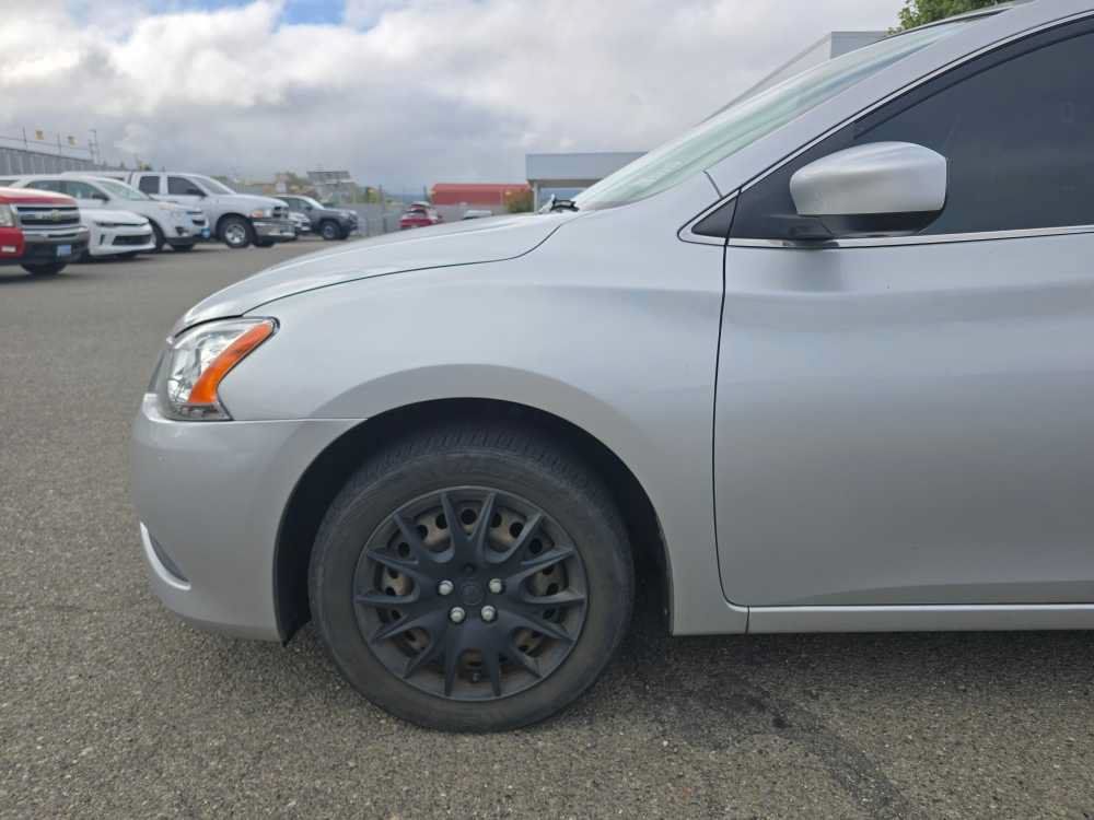 Used 2015 Nissan Sentra SV FWD image 6