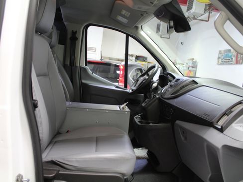Used 2018 Ford Transit 250 130 Low Roof image 22