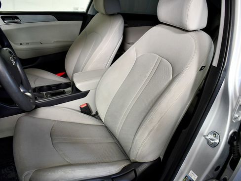 Used 2019 Hyundai Sonata SE image 20