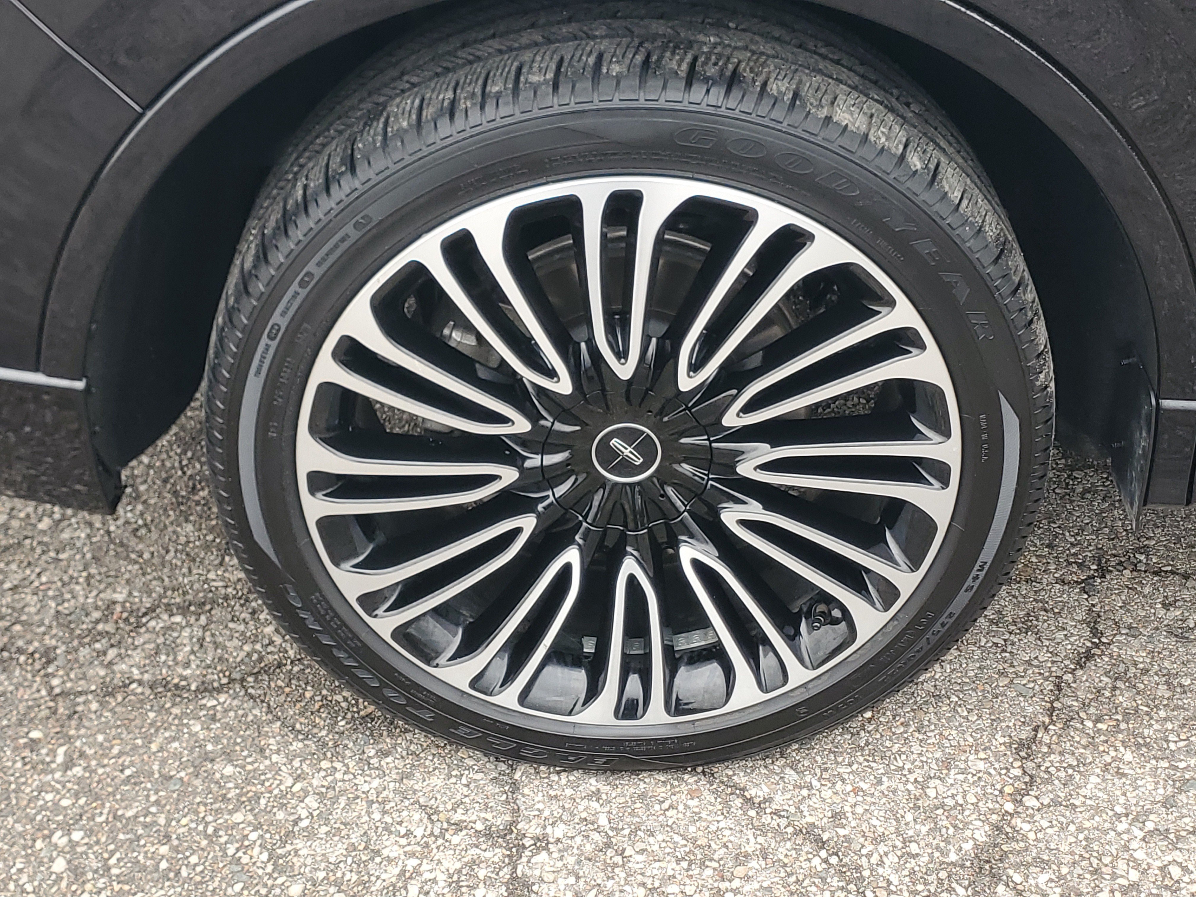 Certified 2023 Lincoln Aviator Black Label w/ Dynamic Handling Package AWD/4WD image 7