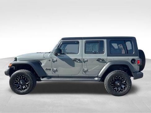 Used 2023 Jeep Wrangler Unlimited Sport AWD/4WD image 2