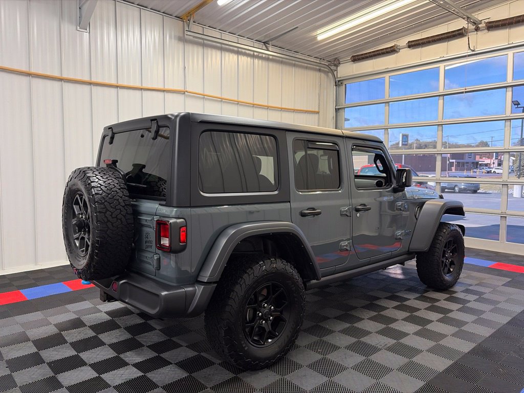 Used 2024 Jeep Wrangler Unlimited AWD/4WD image 4