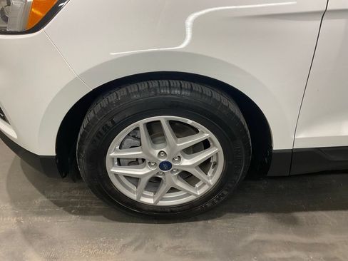 Used 2022 Ford Edge SEL AWD/4WD image 6