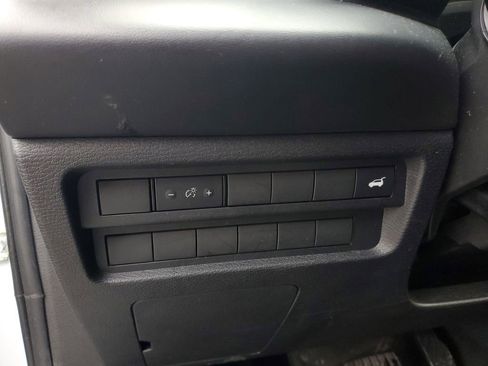 Used 2023 Mitsubishi Outlander SE image 13