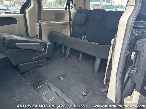 Used 2017 Dodge Grand Caravan SE w/ Power Window Group image 22