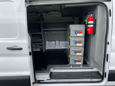 Used 2023 Ford Transit 250 Low Roof RWD image 5