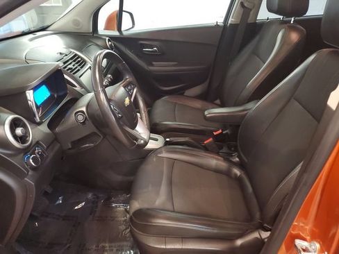 Used 2015 Chevrolet Trax LT w/ LT Sun and Sound Package AWD/4WD image 11