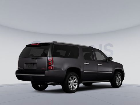 Used 2016 GMC Yukon XL Denali w/ Open Road Package AWD/4WD image 4