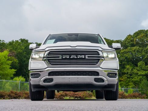 Used 2022 RAM 1500 Laramie AWD/4WD image 4