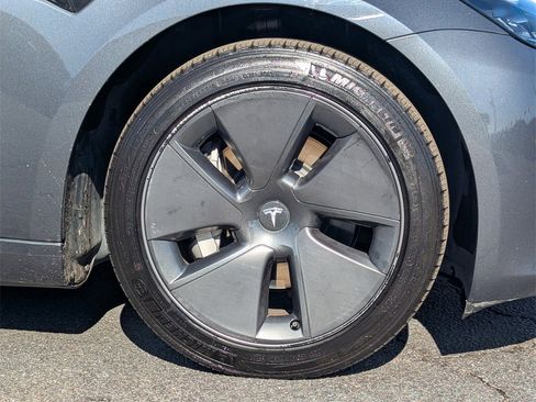 Used 2023 Tesla Model 3 Standard Range image 28