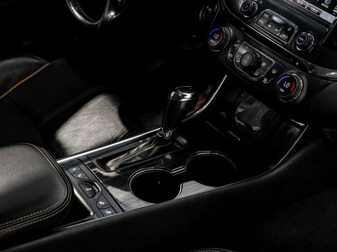 Used 2018 Chevrolet Impala Premier FWD image 28