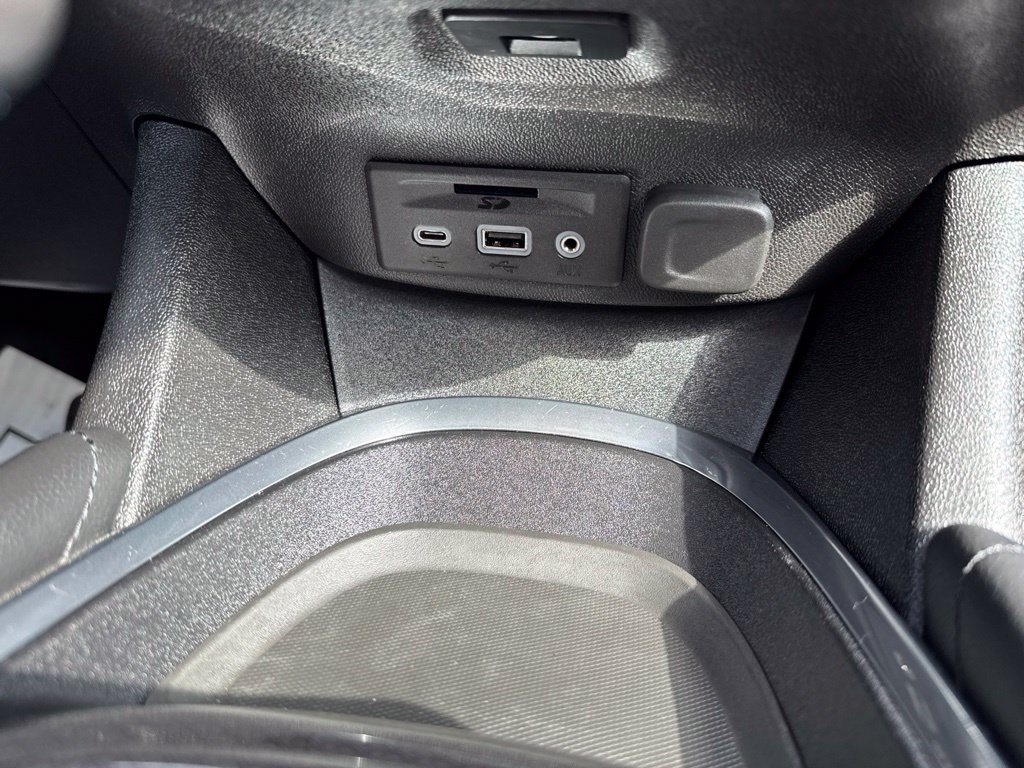 Used 2019 Chevrolet Malibu Hybrid w/ Leather Package FWD image 25