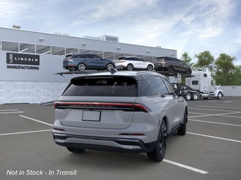 New 2026 Lincoln Nautilus Reserve w/ Jet Appearance Package image 8