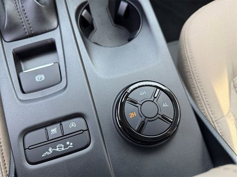 New 2025 Ford Ranger XLT w/ Equipment Group 301A High image 18