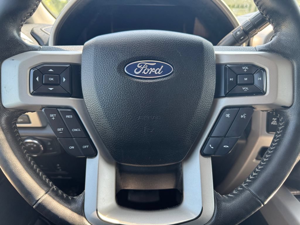 Used 2019 Ford F350 Lariat w/ Lariat Ultimate Package AWD/4WD image 32