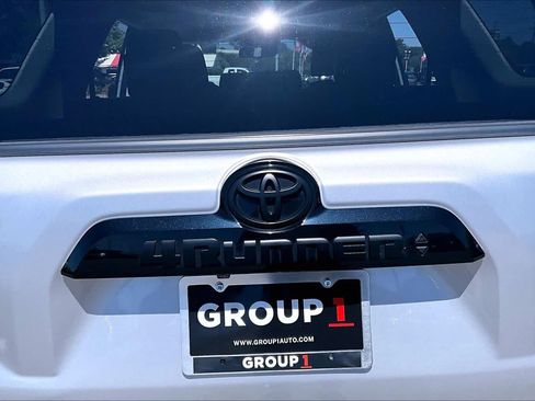 Used 2021 Toyota 4Runner Venture w/ Moonroof Package AWD/4WD image 30