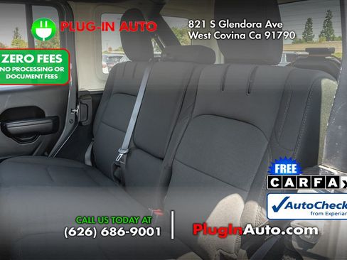 Used 2023 Jeep Wrangler Unlimited AWD/4WD image 12