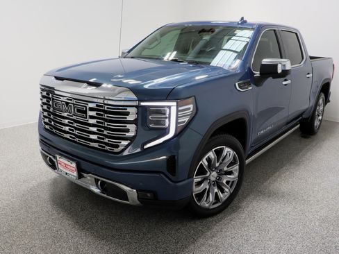 Used 2025 GMC Sierra 1500 Denali w/ Denali Reserve Package image 2