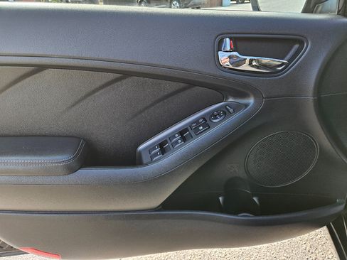 Used 2015 Kia Forte EX image 11