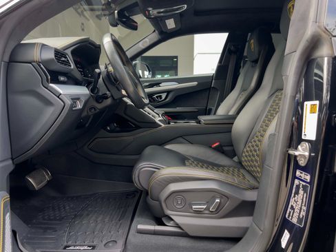 Used 2020 Lamborghini Urus AWD/4WD image 21