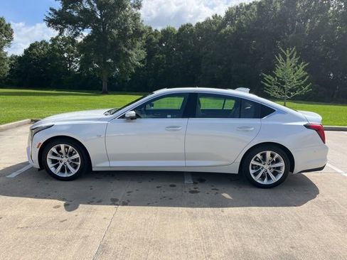 Used 2025 Cadillac CT5 Premium Luxury RWD image 2