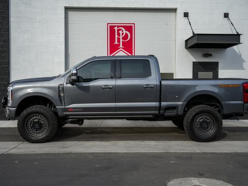 Used 2024 Ford F250 Platinum w/ Tremor Off-Road Package image 61