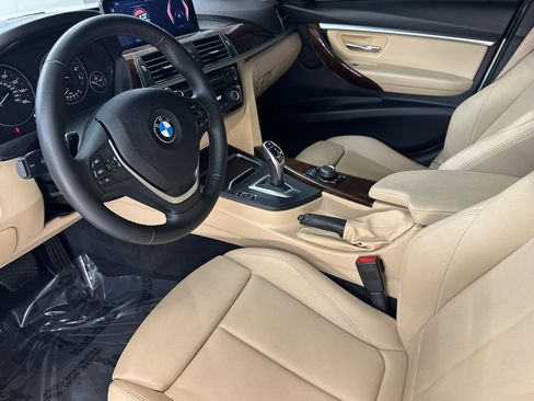 Used 2018 BMW 330i Sedan RWD image 4