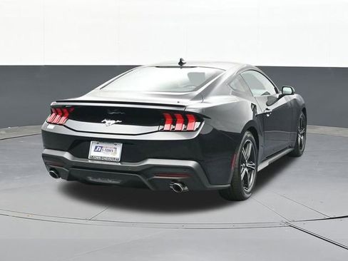 Used 2025 Ford Mustang Premium image 12