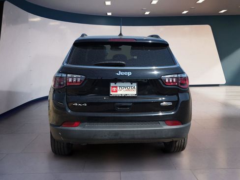 Used 2024 Jeep Compass Latitude image 4