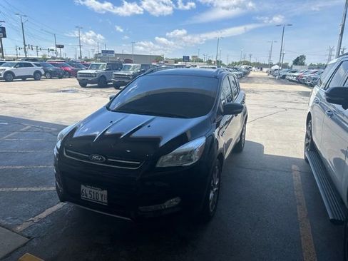Used 2016 Ford Escape Titanium FWD image 2