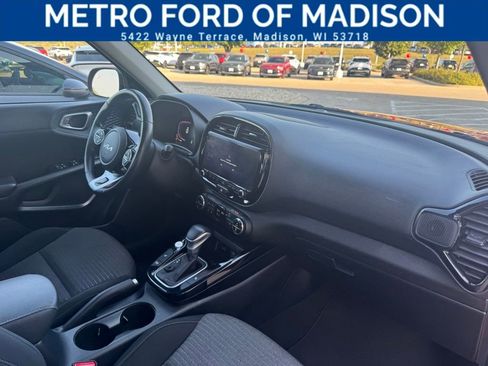 Used 2023 Kia Soul EX image 28