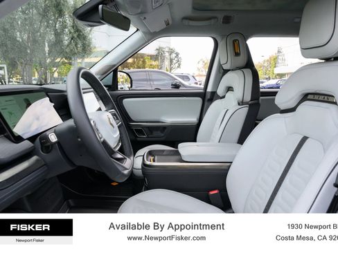 Used 2024 Rivian R1T Adventure image 13