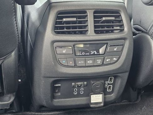 Used 2022 Honda Pilot Touring image 18